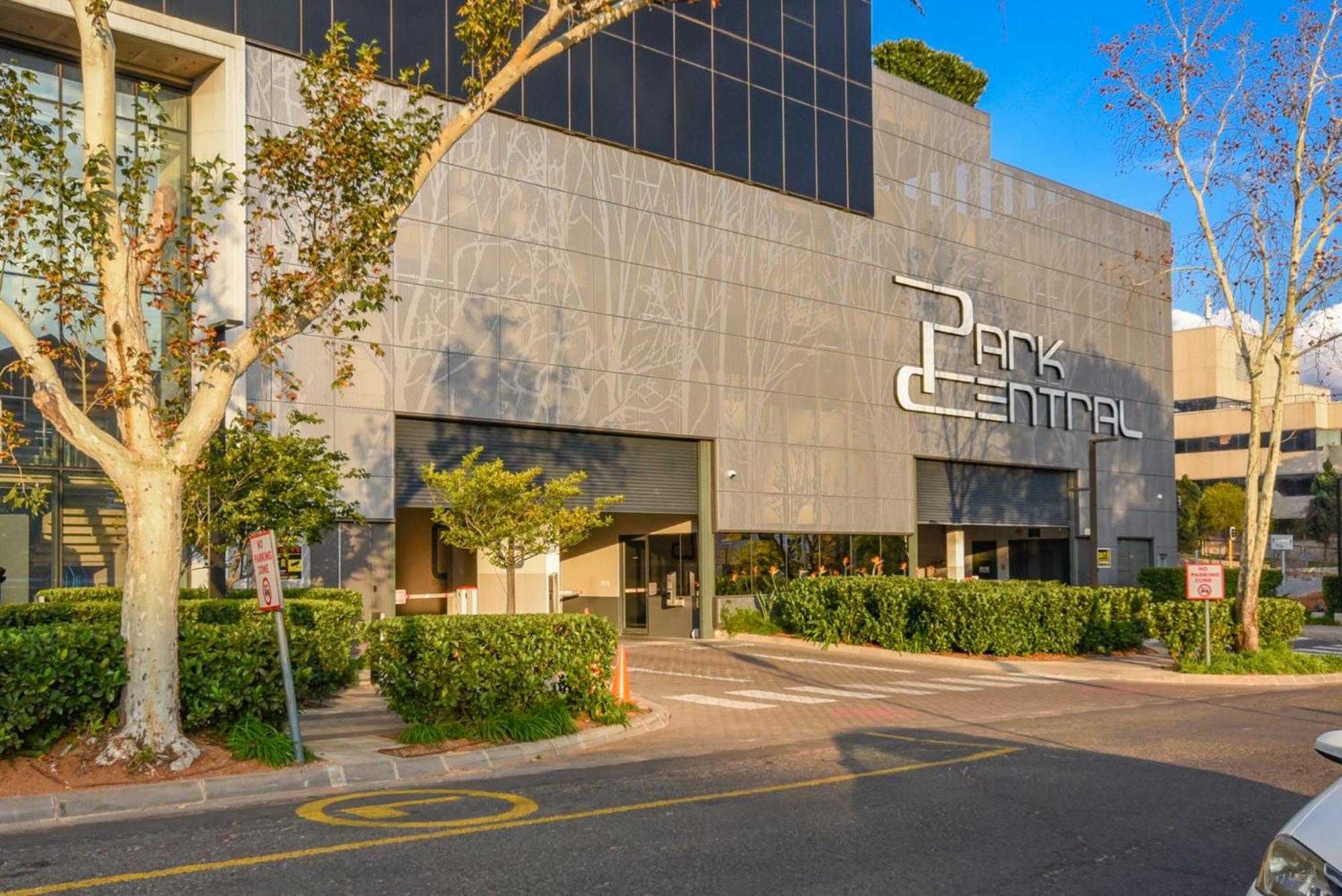 יוהנסבורג The Park Central Residence - With Generator מראה חיצוני תמונה